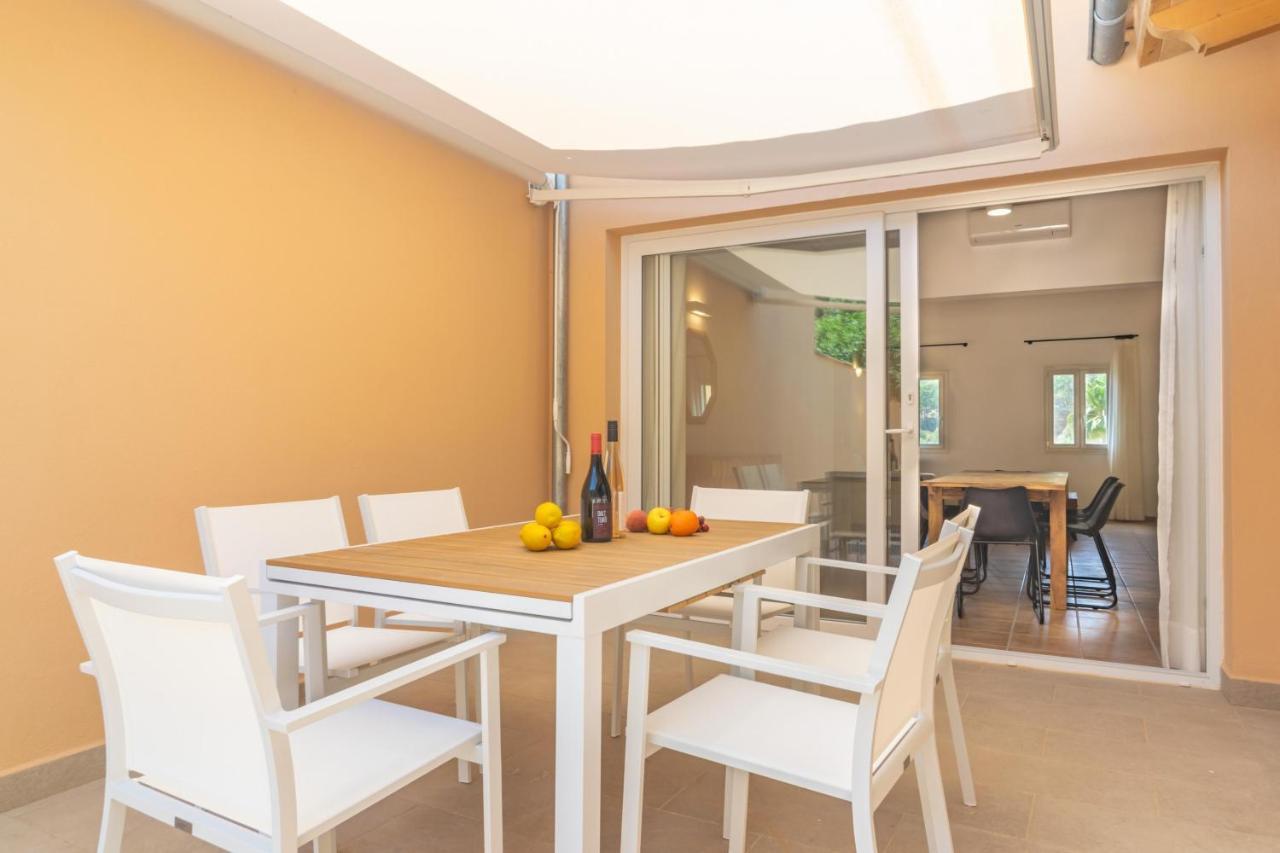 Moreu Villa *